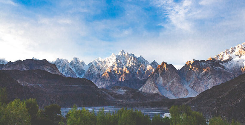 4 Days 3 Nights Hunza, Khunjerab Pass & Naltar Tour (BY AIR)