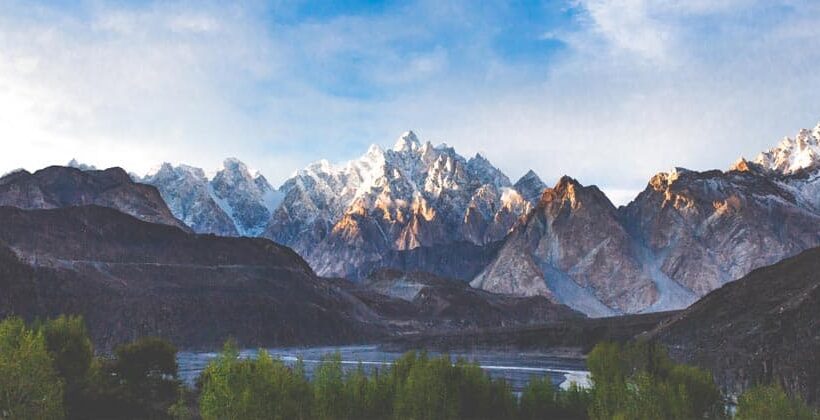6 Days 5 Nights Hunza, Attabad Lake & Hopper Tours (BY AIR)