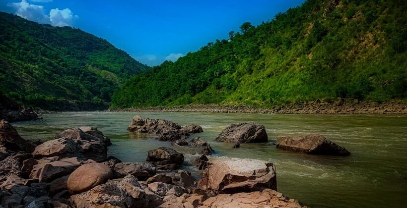 5 Days 4 Nights Azad Kashmir, Shogran & Siri Paye Tour
